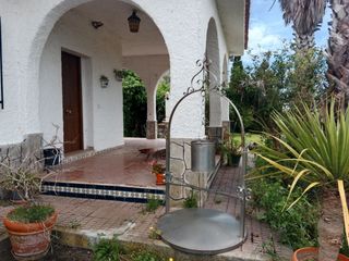 Chalet en Roche. Terreno segregado con chalet y piscina a pocos minutos de conil