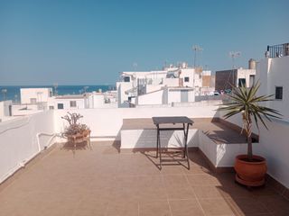 House in Conil. Casa en el barrio de pescadores