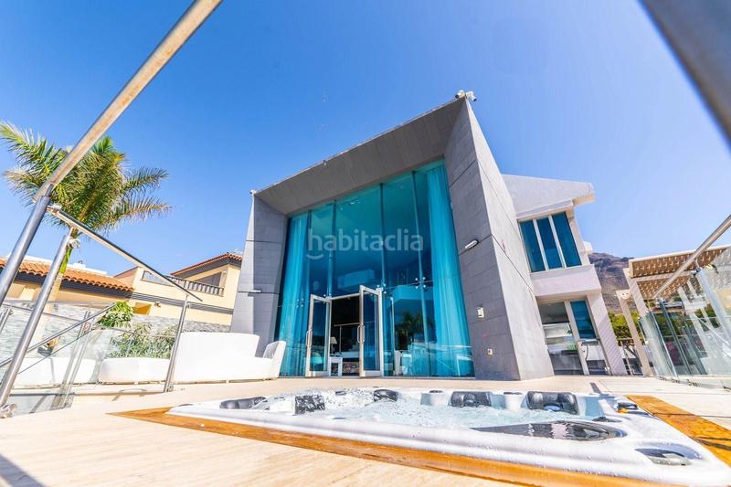 Foto 143e90dd-9270-4912-a9b7-8f2289eaf7ed. Xalet amb piscina a Playa Fañabé Alto Adeje