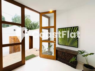 Casa en Gua de Isora Interior. Exclusiva villa con bellas vistas en el corazn histrico de tej