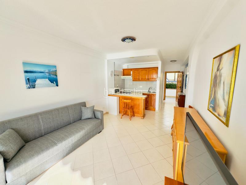 Foto 365a390d-c2cd-4d82-a883-e353f3dad2cd. Apartament amb piscina a Los Cristianos Arona