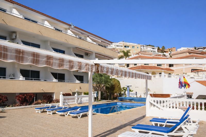 Foto 18a8eb35-cba4-47a5-9420-393c87d822bc. Estudi amb piscina a San Eugenio Alto Adeje