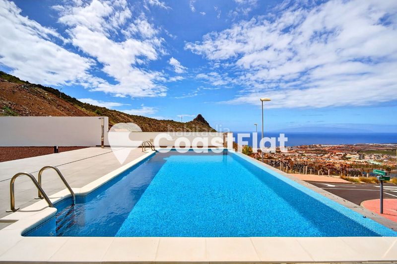 Foto f876d6f1-f4a4-4d41-8389-da3c0d206ad8. Xalet amb piscina a Torviscas Centro y Alto Adeje