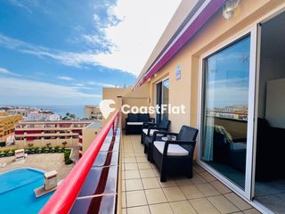 Apartament  Caleta del jurado. Espacioso ático en puerto de santiago, a sólo pasos de playa de
