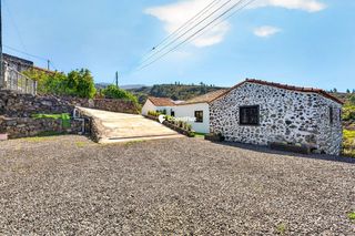 House  Nuevo de aripe. Casa independiente con terreno en guia de isora.