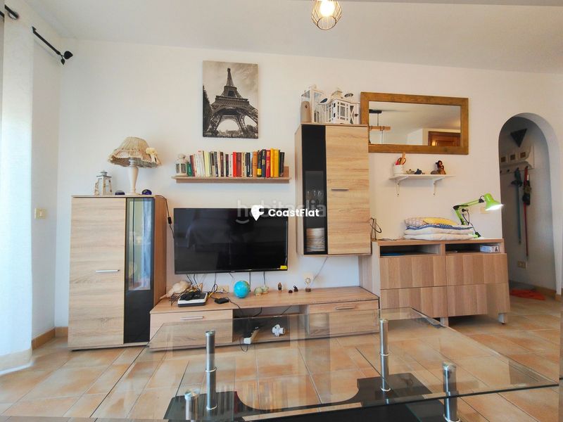 Foto c9cab32a-c0a6-49fc-9a16-59d714e5ea3b. Apartament amb piscina a Costa del Silencio Arona