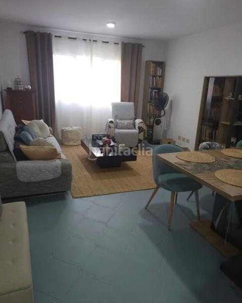 Foto bb1d4321-e6ea-49e1-b78f-0f3faad7cec4. Piso  en venta con 2 terrazas y garaje en Santidad () en Arucas