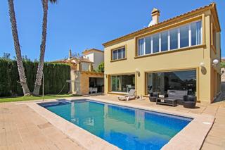 Casa a Benicolada - Las Adelfas. Exclusividade blue square de una hermosa villa en calpe