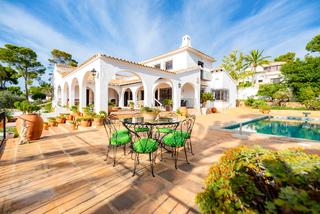 Maison à Casco Urbano. Magnífica villa en pla del mar, moraira con gran piscina privada