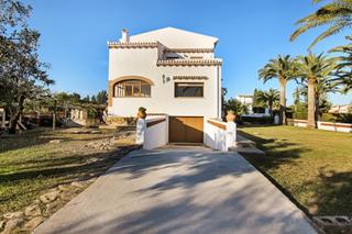 Casa a Centro Urbano. Propiedad residencial y comercial els poblets