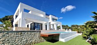 Casa a Benissa Pueblo. Gran villa moderna de nueva construcción con vistas al mar en be
