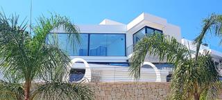 Casa a Benissa Pueblo. Espectacular villa de nueva construcción con insuperables vistas