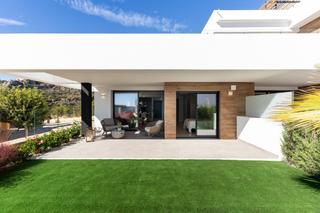 Erdgeschoss in Cumbre del Sol. Apartamento de nueva construcción en venta en montecala gardens