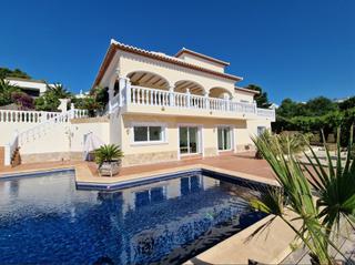 Maison à Casco Urbano. Clásica villa española de 4 dormitorios en la impresionante loca