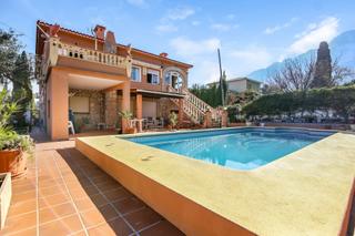 Casa a El Montgó. Fantástica villa familiar de 7 dormitorios con hermosa piscina p