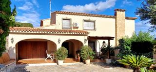 Casa a Benissa Pueblo. Hermosa villa privada ubicada en benissa