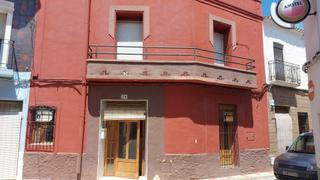 Casa adossada a Gata de Gorgos. Casa de pueblo para reformar de 8 dormitorios4 baños en el popul