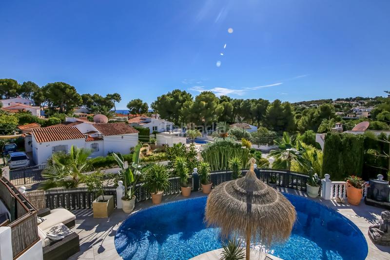 Foto b3d08e1a-7b9d-4586-b560-92686885f8f9. Casa una villa simplemente impresionante en Casco Urbano Moraira