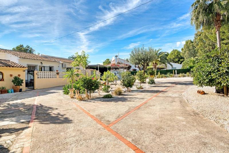 Foto f721e6a2-a453-4604-b865-627a1c6fd1b8. Casa villa independiente recientemente renovada en jávea, montgó. en Xàbia