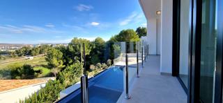 Maison jumelée à Casco Urbano. Excepcional y ultra moderna villa de 3 dormitorios situada en la