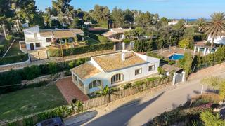 Casa a Partida Comunes-Adsubia. Villa mediterránea recientemente renovada en la zona de tosalet