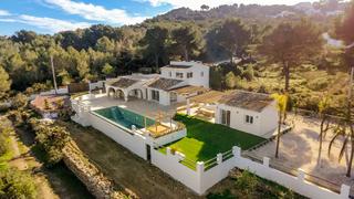 Casa en Centro Ciudad. Impresionante villa de 5 dormitorios con vistas panorámicas al m