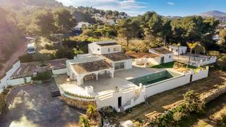 Casa a Centro Ciudad. Impresionante villa de 5 dormitorios con vistas panorámicas al m