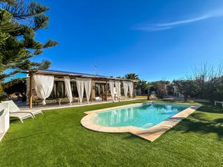 Casa a Cap Martí - El Tossalet - Pinomar. Villa renovada de 6 dormitorios y 6 baños con suites para invita