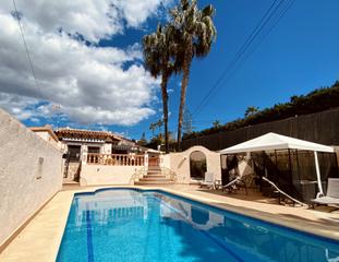 Casa a Cala Advocat-Baladrar. Villa independiente de 3 dormitorios con piscina privada a poca