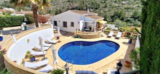 Maison à Casco Urbano. Villa de estilo mediterráneo en buen estado con vistas al mar en