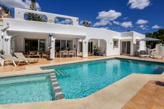 Maison à Casco Urbano. Villa con vista al mar a poca distancia a pie de moraira