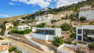 Maison à Pedreguer. Increíble villa independiente listo para llave de 3 dormitorios