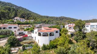 Casa a Oliva Pueblo. Exclusiva villa de 3 dormitorios con espectaculares vistas al ma