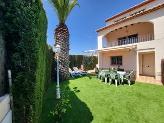 Casa pareada en Oliva Nova. Impecable villa adosada en oliva nova, valencia