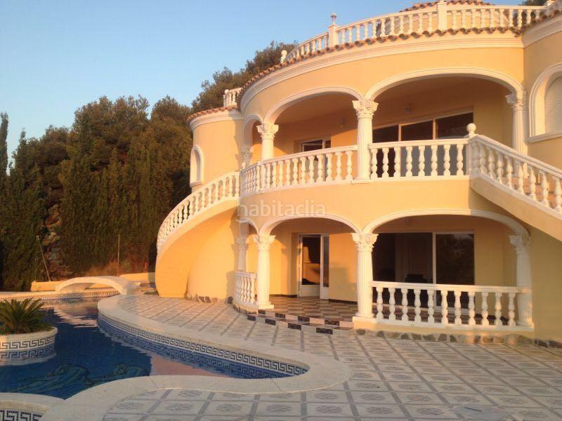 Foto 00fdd2b3-566e-4ba4-b12d-50415508b797. Casa con parcheggio piscina in Benicolada - Las Adelfas Calp