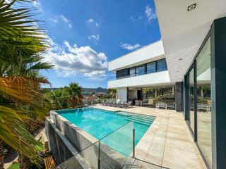 Maison à Centro Ciudad. Moderna villa de lujo con vistas al mar en jávea  3 plantas, pis