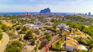 Terreny residencial a Benicolada - Las Adelfas. Parcela urbana con vistas panorámicas al mar y a la montaña en c