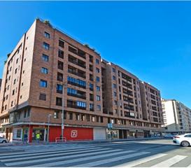 Miete Etagenwohnung in Mendebaldea - Ermitagaña. Alquiler de piso