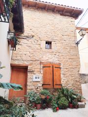 Casa adossada a Calle medios 6. Casa ideal para dexconesion