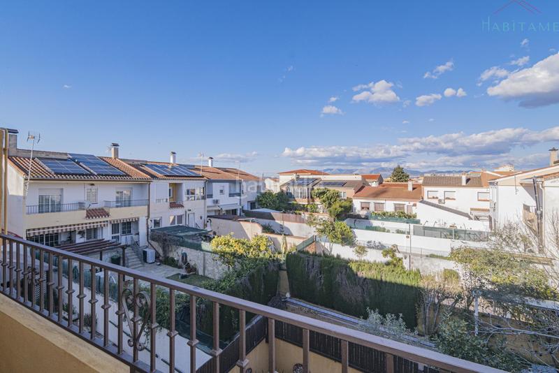 Foto 5ea1ebe2-24fe-4a32-b952-9ee80b318fbc. Casa adosada en zoraida cúllar vegacasa en Híjar Gabias (Las)