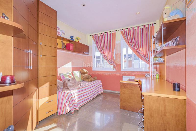 Foto afdd73e1-7604-47c6-9eb2-d8c9e6cbd1ee. Casa adosada en zoraida cúllar vegacasa en Híjar Gabias (Las)