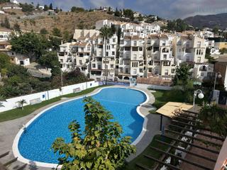 Casa adossada a De velilla 20. Almuñécarcasa
