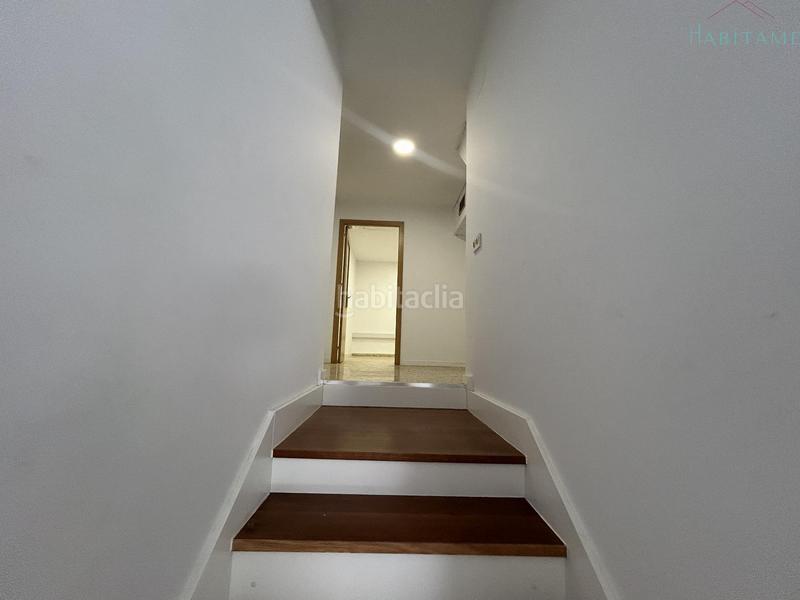 Foto 33c5bc04-d18f-41a9-9d1d-1fc1a3d28886. Locale commerciale in federico mayo 23 in Barrio de Zaidín Granada