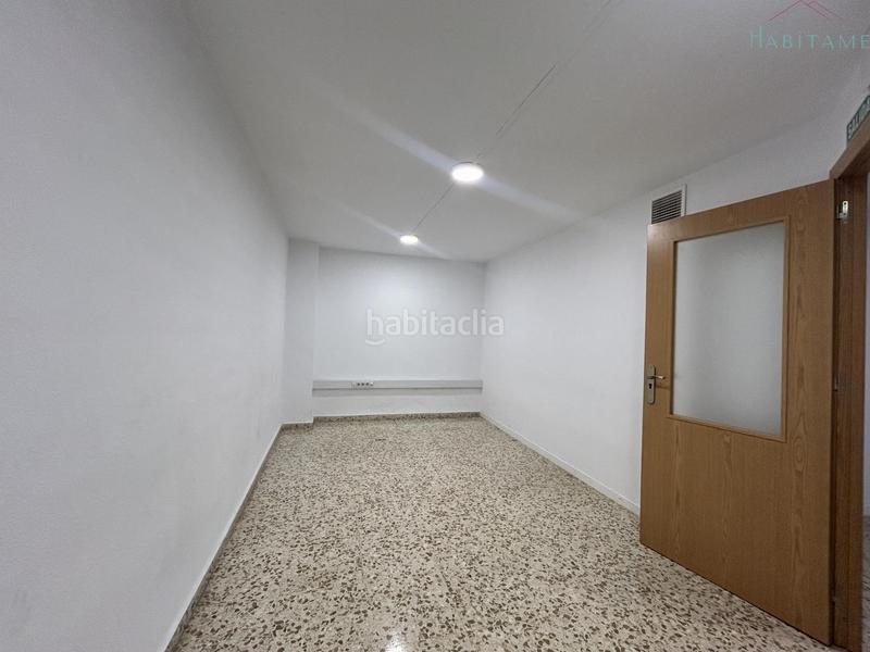 Foto 6165d028-a154-4893-a3d9-7f6b055a4b58. Locale commerciale in federico mayo 23 in Barrio de Zaidín Granada