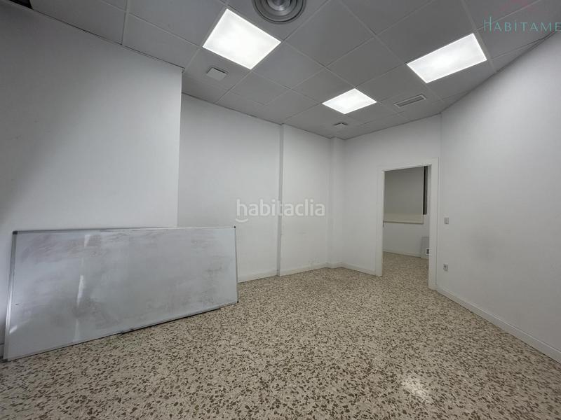 Foto b538650f-15e6-4267-867d-6228f739f0e2. Locale commerciale in federico mayo 23 in Barrio de Zaidín Granada