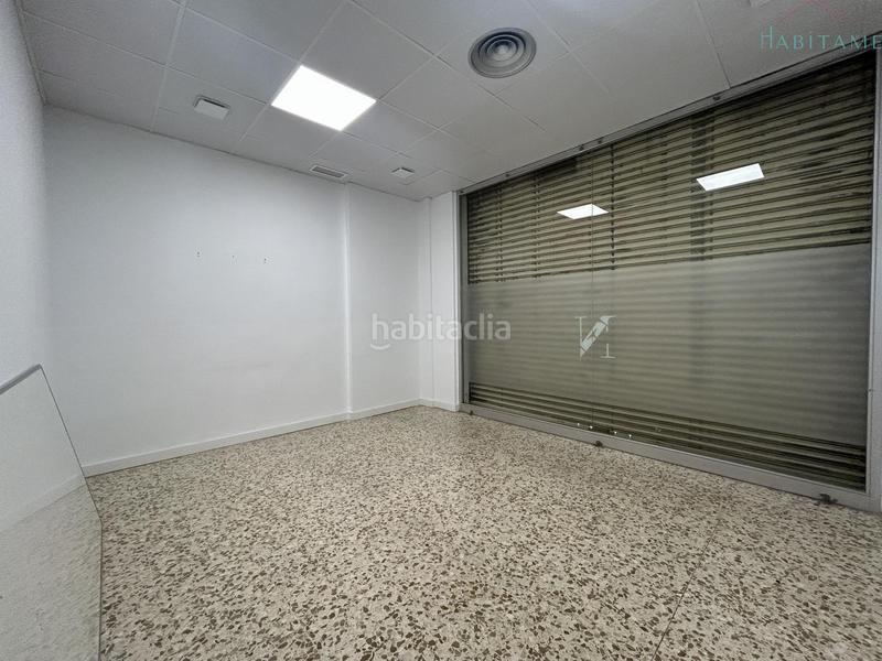 Foto e4e10e3b-d83c-45b9-956c-bc11f1ed9d9a. Locale commerciale in federico mayo 23 in Barrio de Zaidín Granada