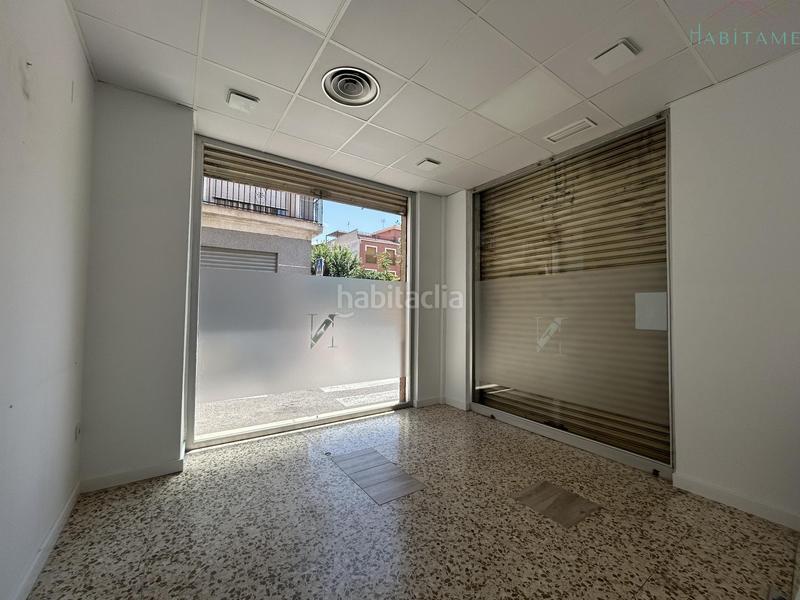 Foto fc4a35eb-16a9-4fb1-a914-79b341a68cb5. Locale commerciale in federico mayo 23 in Barrio de Zaidín Granada