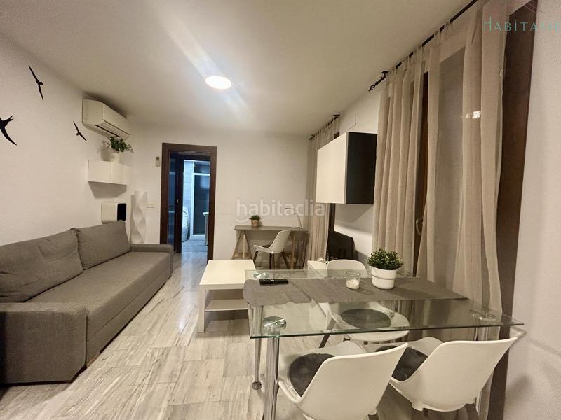 Foto 82e516d3-8358-4c0a-8b17-d7c59d7e4c2b. Location appartement dans jardines 10 dans Centro - Sagrario Granada