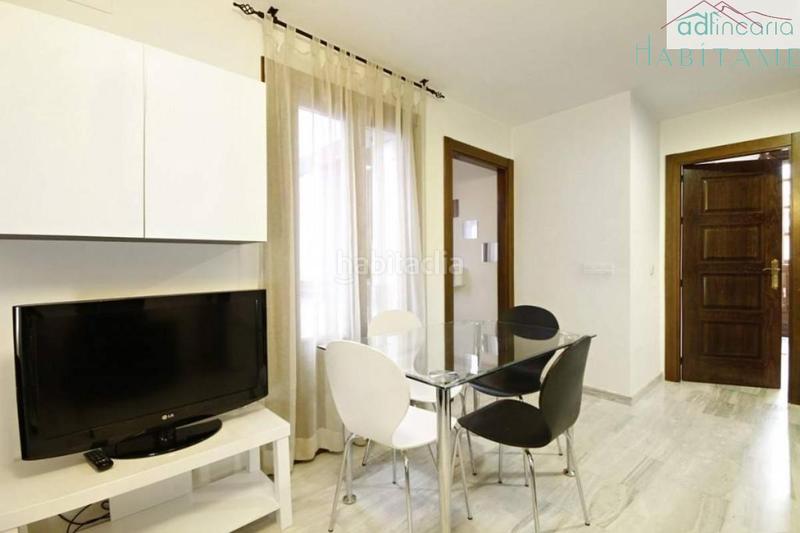 Foto 728968d7-fa4c-4fed-9a0d-509a33677985. Miete etagenwohnung in jardines 10 in Centro - Sagrario Granada