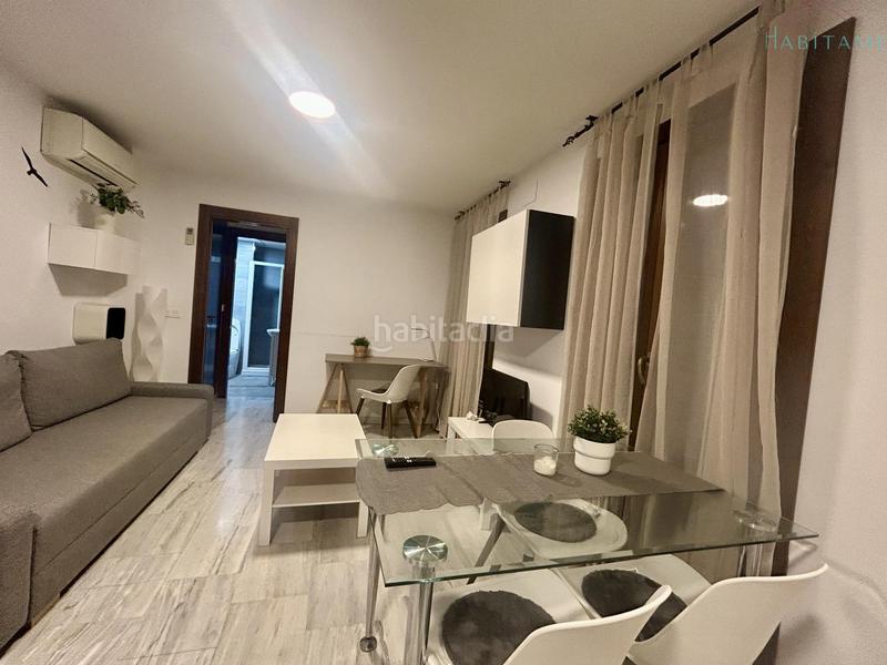 Foto c3abfbdb-34b4-407e-a1e8-e05d9daa8f72. Miete etagenwohnung in jardines 10 in Centro - Sagrario Granada